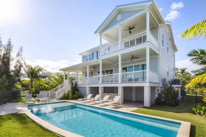 Key Haven Waterfront Elite Private 50-ft Dock, Peloton Gym & Direct Gulf Access