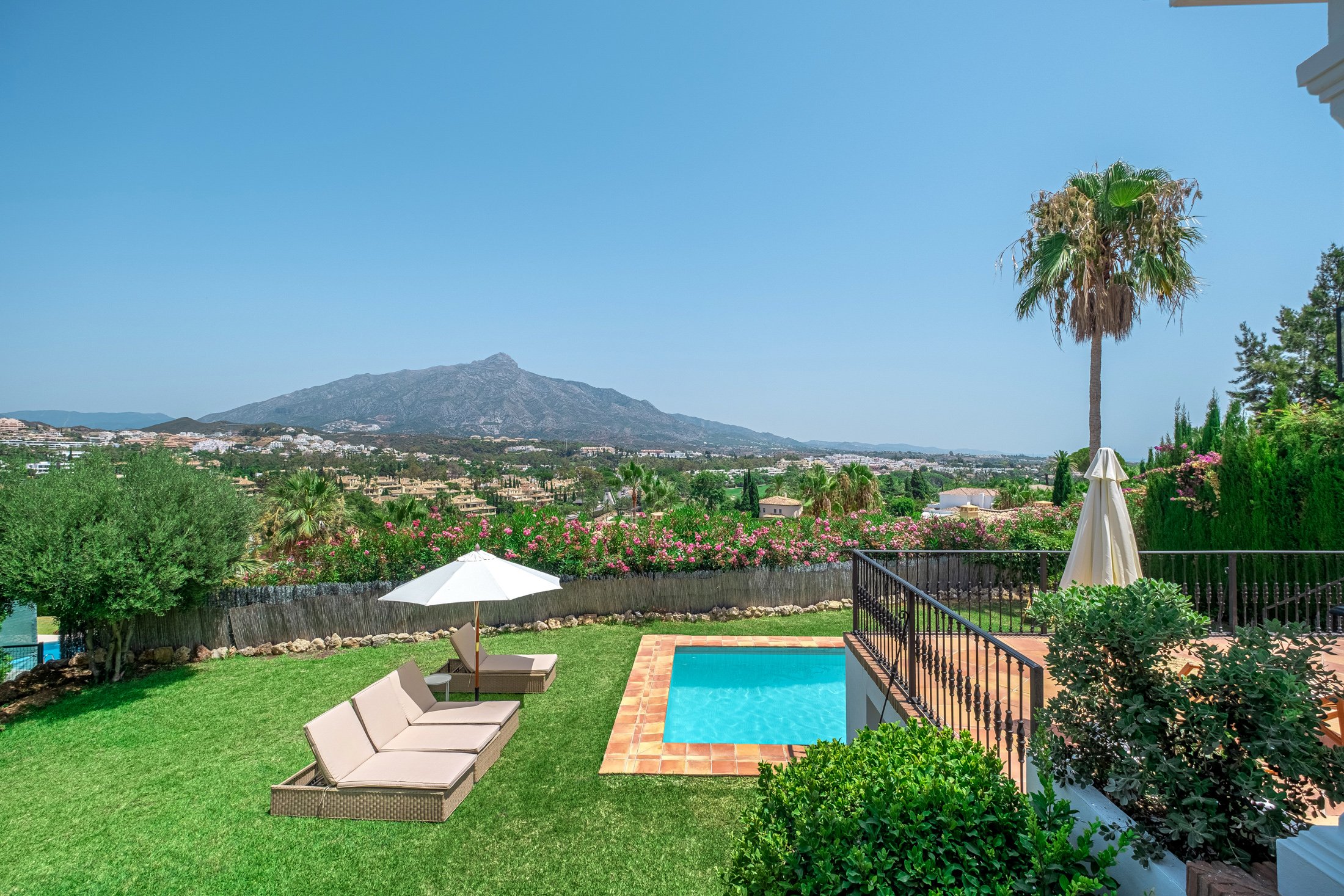 Andalusian Style Villa in Nueva Andalucia